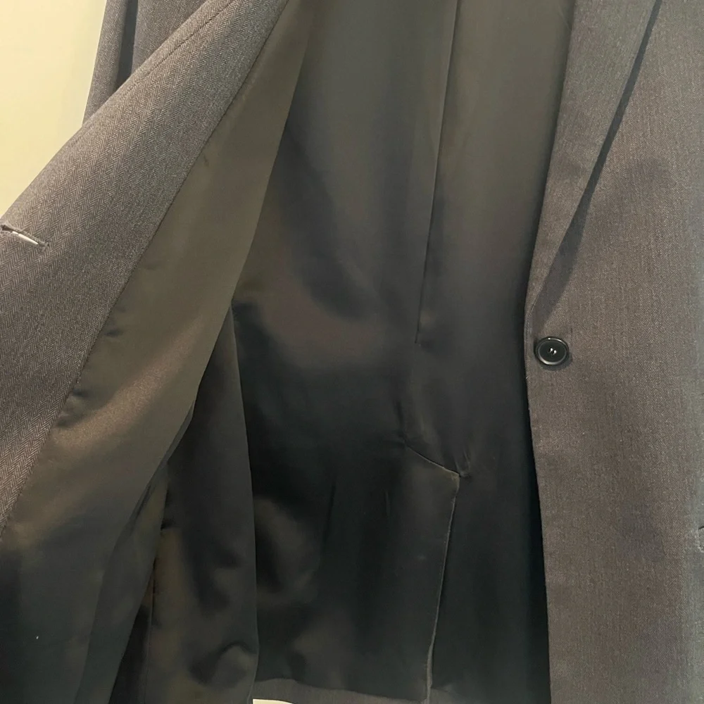 T-Tahari Gray Women's Single Button Blazer Size Large (size tag missing) - Picture 7 of 8